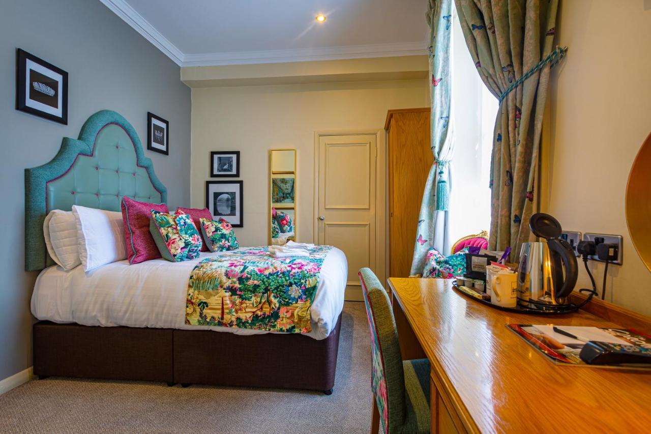 The Rutland Arms Hotel, Bakewell, Derbyshire Ngoại thất bức ảnh