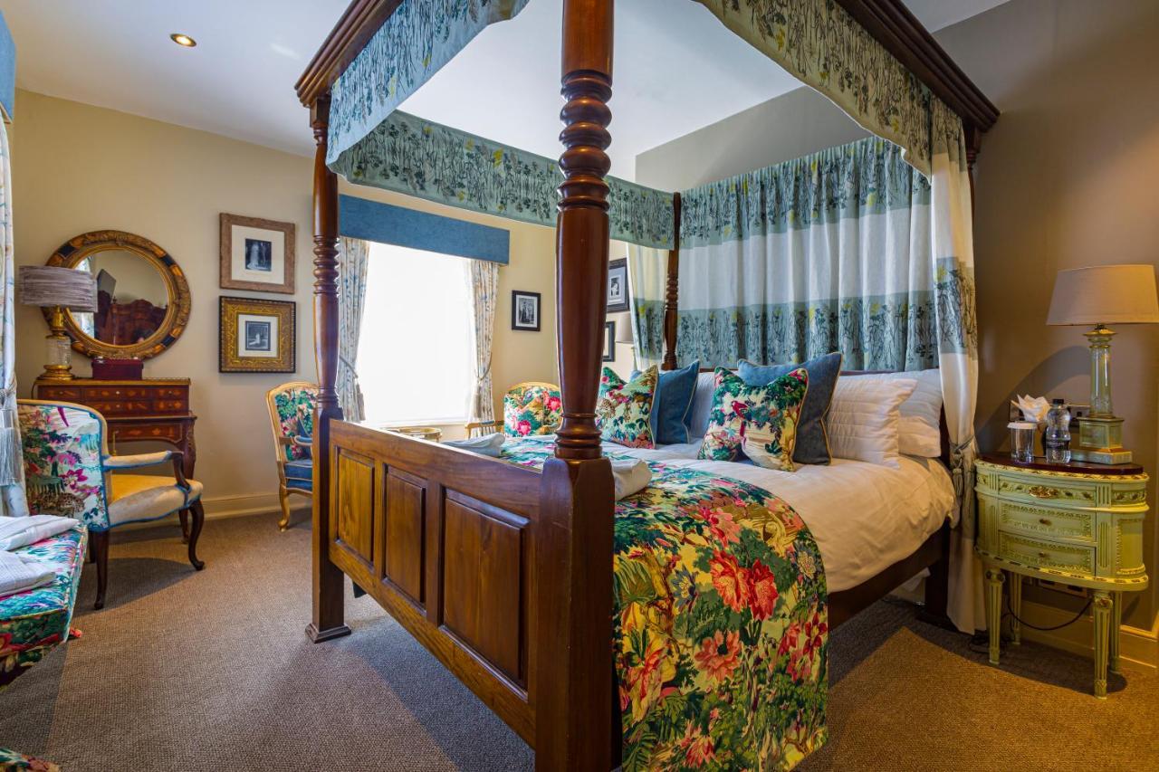 The Rutland Arms Hotel, Bakewell, Derbyshire Ngoại thất bức ảnh
