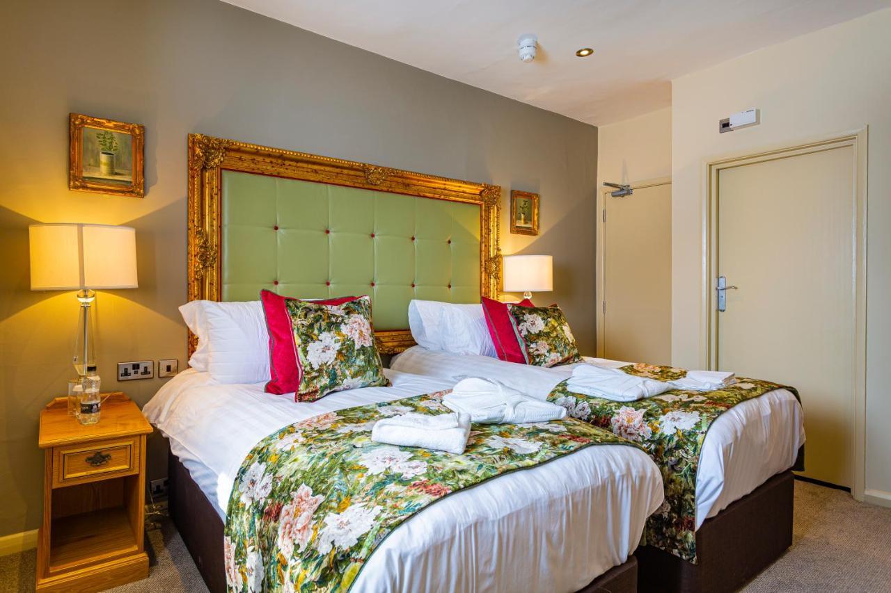 The Rutland Arms Hotel, Bakewell, Derbyshire Ngoại thất bức ảnh