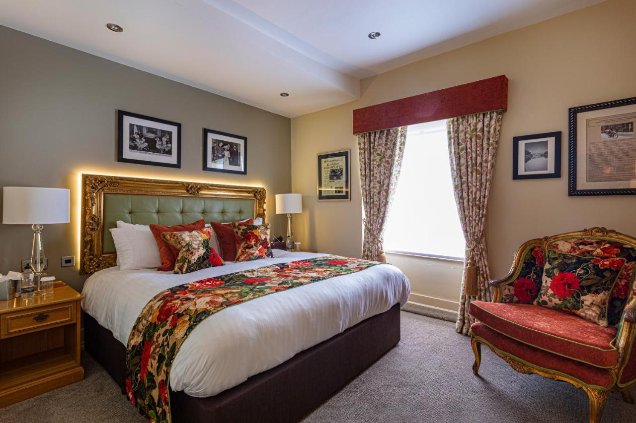 The Rutland Arms Hotel, Bakewell, Derbyshire Ngoại thất bức ảnh