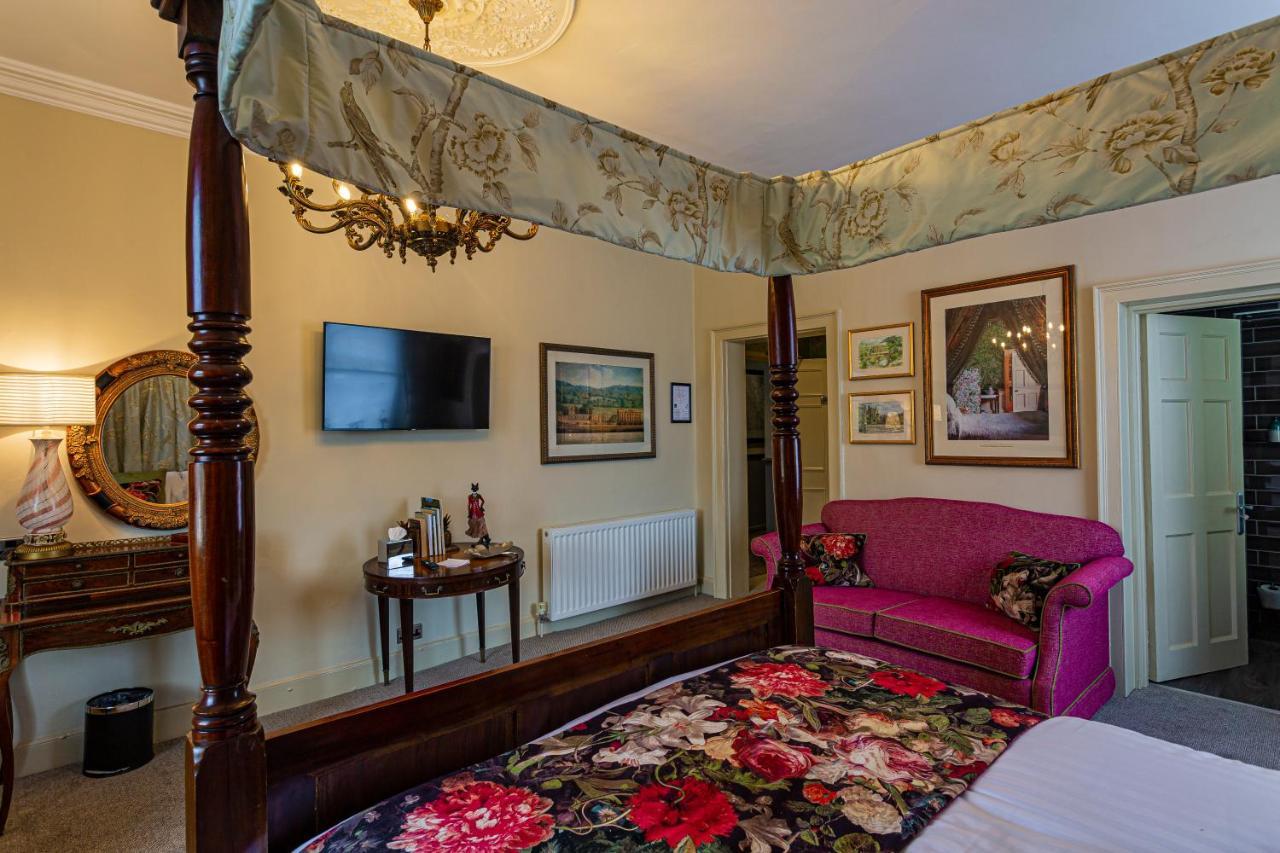 The Rutland Arms Hotel, Bakewell, Derbyshire Ngoại thất bức ảnh