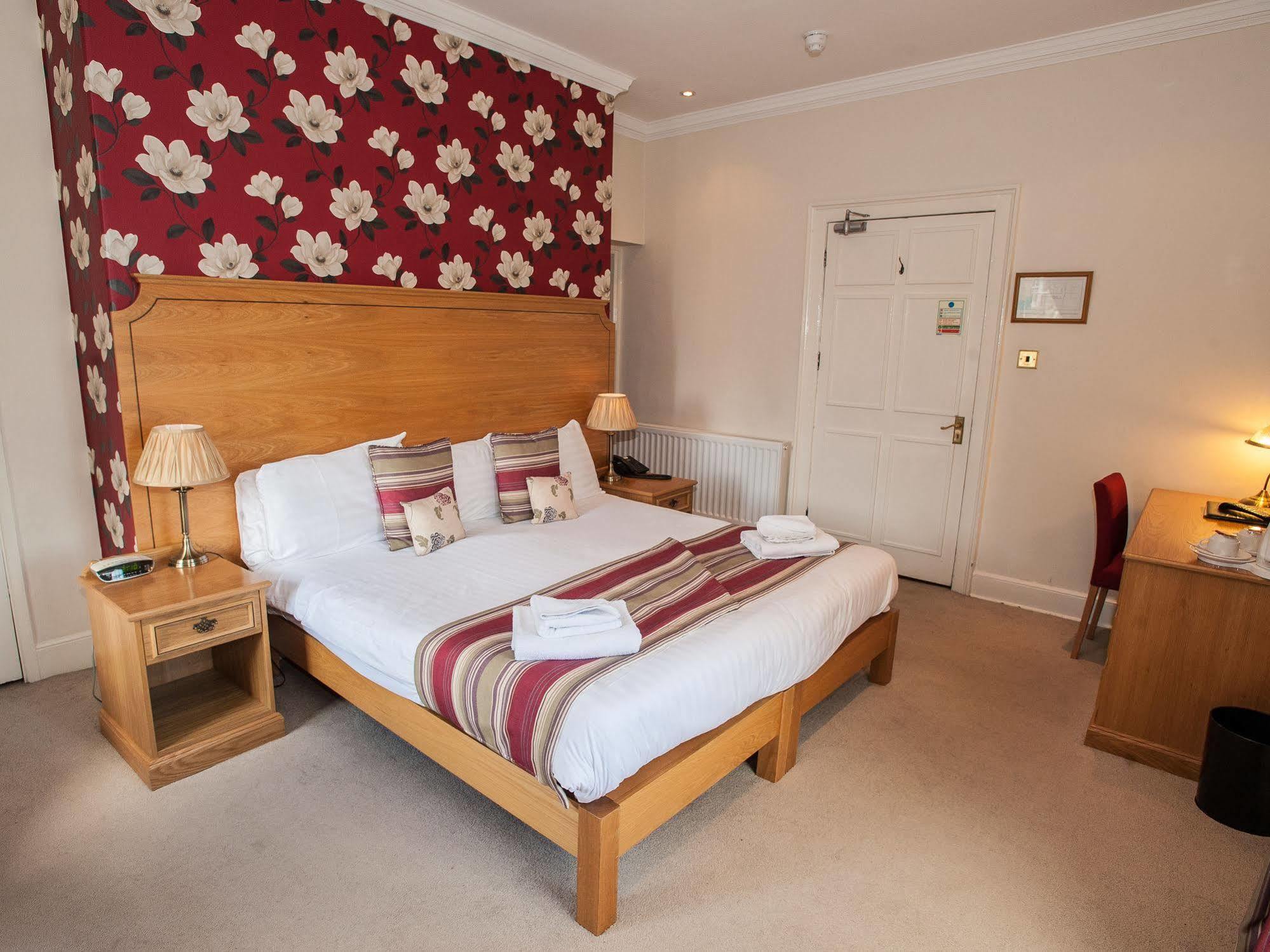 The Rutland Arms Hotel, Bakewell, Derbyshire Ngoại thất bức ảnh